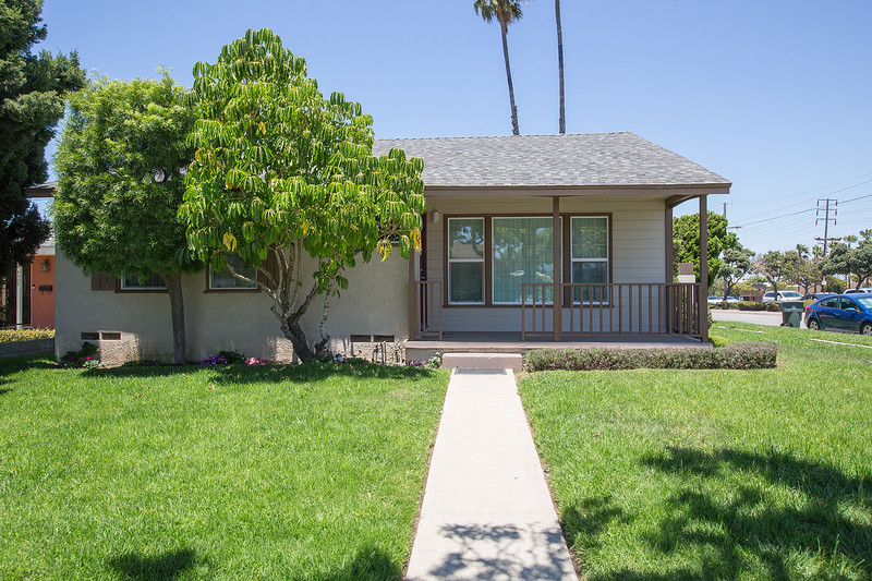 BEAUTIFULLY REMODELED TORRANCE HOME - EXCELLENT LOCATION - HUGE FRONT AND BACK YARD