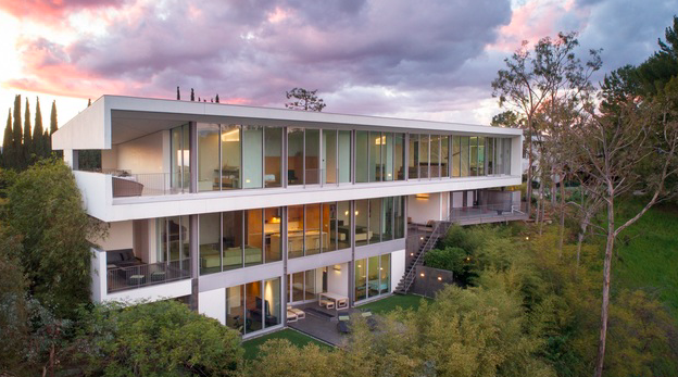 The Caverhill residence is possibly Zoltan Pali's most thought provoking achievement in modernist architecture