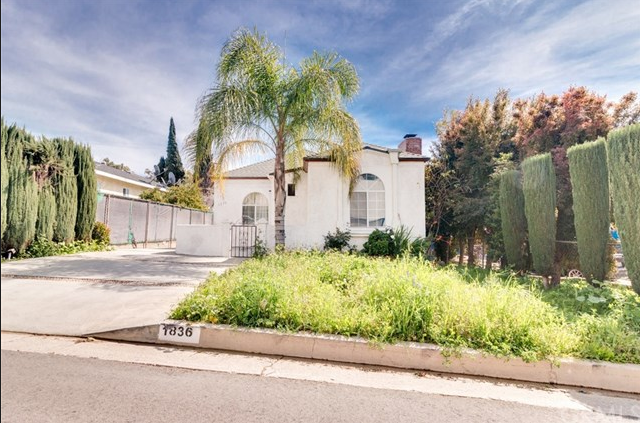 Cute Spanish Style Bungalow