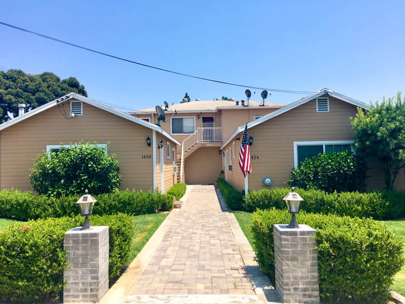 Remodeled 2 bed in Quiet 4plex| Sunset Junction & Los Feliz | 1 Car Garage | Private Patio Space